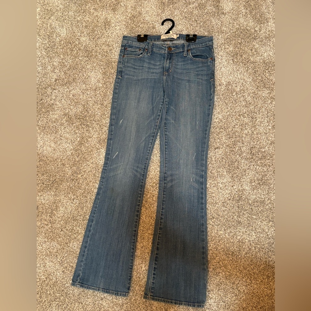 Ambercrombie & Fitch 6R Bootcut jeans